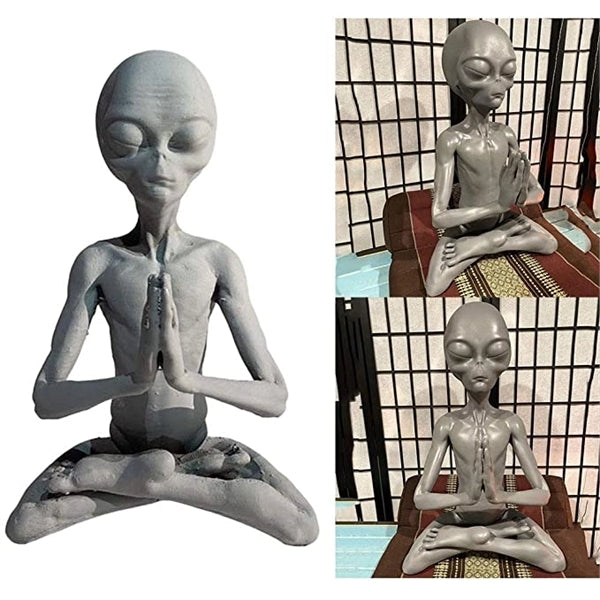 Resin Alien Statue