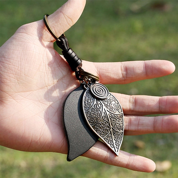 Retro Leaf Keychains Leather Alloy Key Rings Lucky Gift