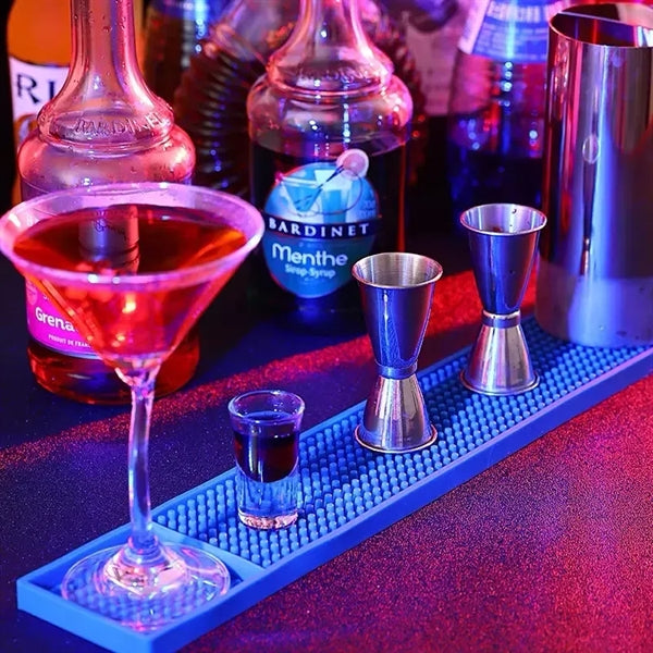PVC/Rubber 3D Heavy-Duty Bar Mat 21''x3 1/2''