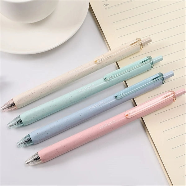 Wheat Straw Pen