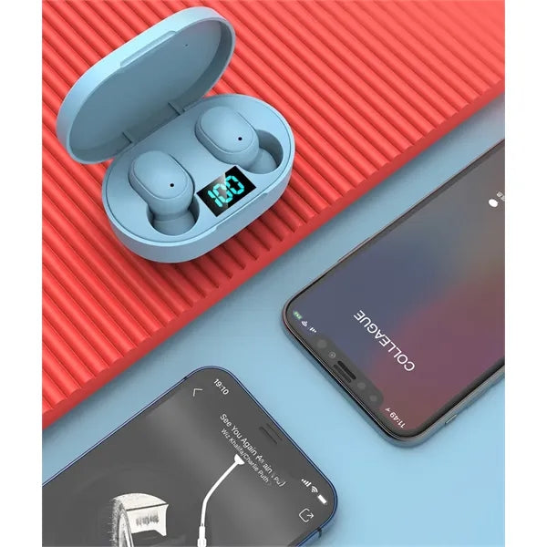 In-ear wireless Bluetooth headset with digital display