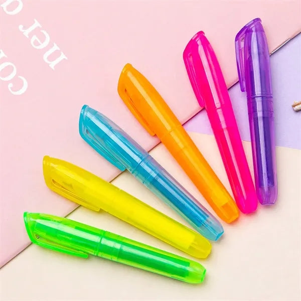 Smooth Writing Multi Color Plastic Highlighter Pen