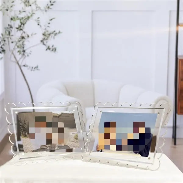 4" X 6" Transparent Scalloped Acrylic Magnet Photo Frame