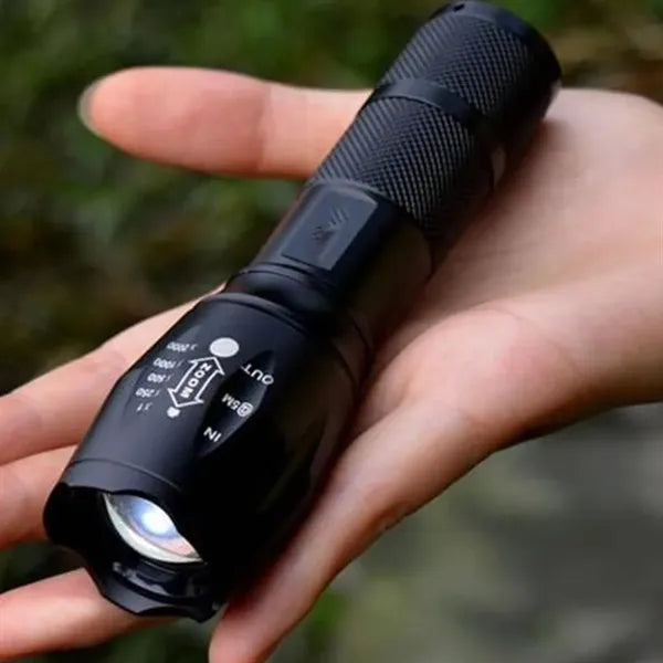 Zoomable Tactical LED Flashlight with Adjustable Focus