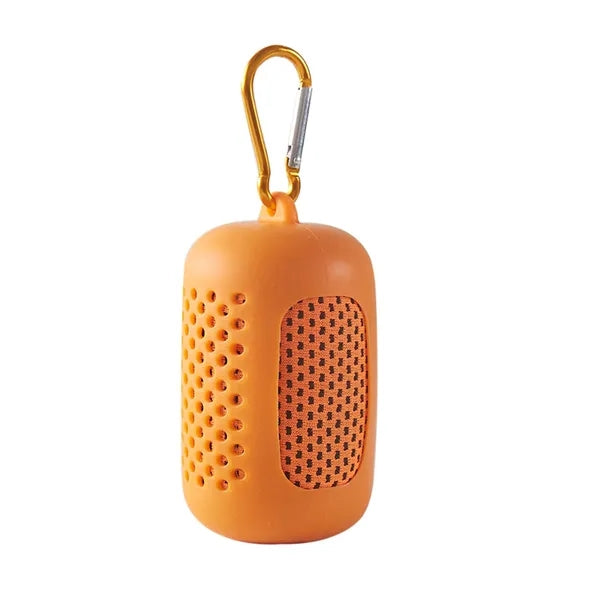 Quickly Drying Microfiber Cooling Towel with Silicone Bottle