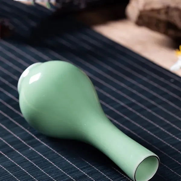 Graceful Teardrop Long Neck Ceramic Decorative Flower Vase