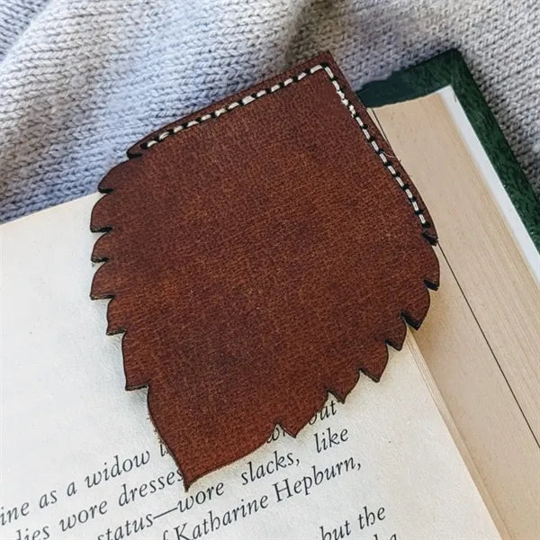 Retro Creative Maple Shape Page Holder For Home Study