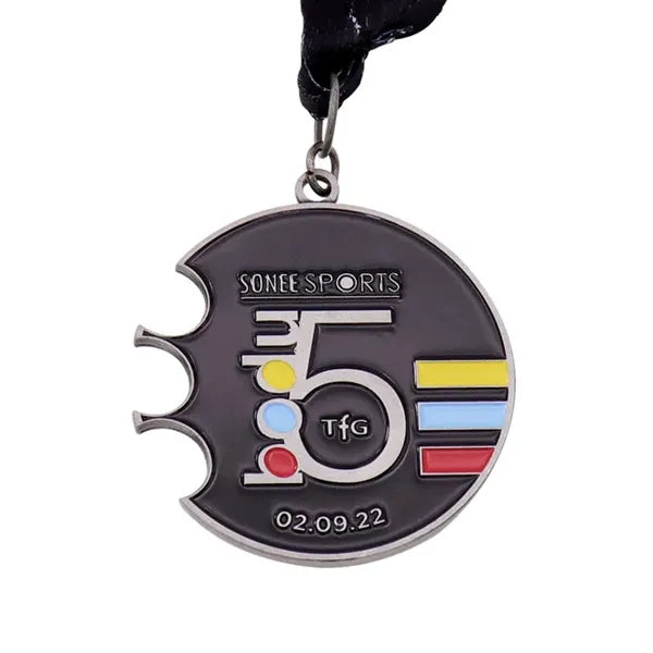 Sports competition medal