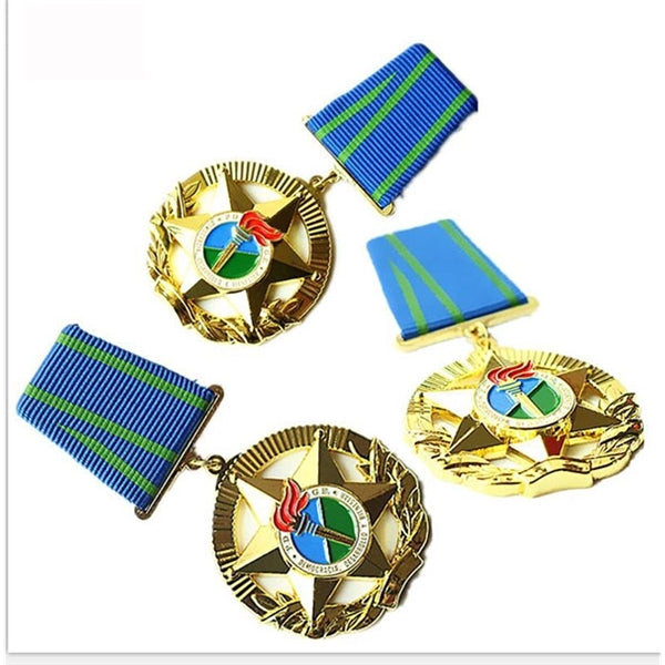 1.8" Zinc Alloy Medal With Lanyard