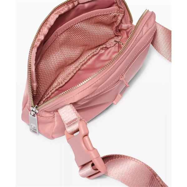 Everywhere Belt Bag