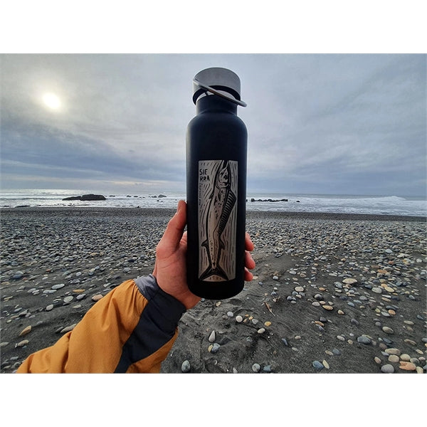 20 oz Vacuum Insulated Bottle with bamboo lid