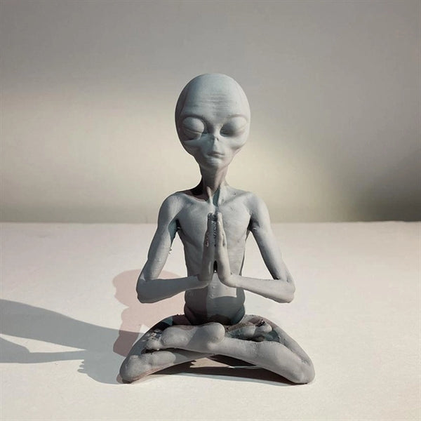 Resin Alien Statue