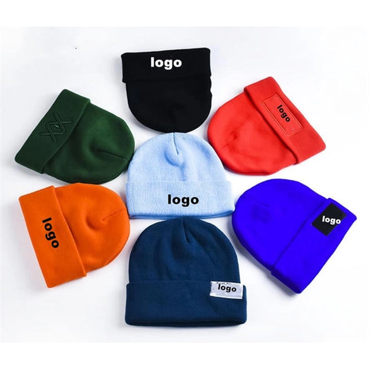 Classic kniteed Caps
