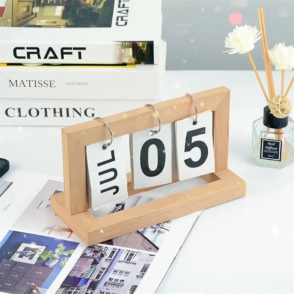 Wooden Frame Vintage 2023 Desk Calendar