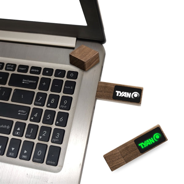 Lamon Avenue Walnut Light-Up USB