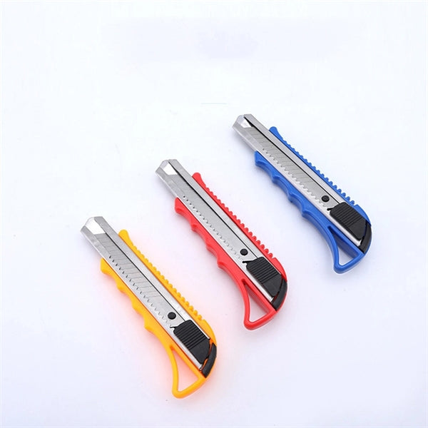 Retractable Knife with Snap Off Blades and Slide Lock