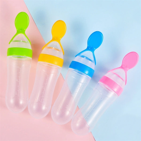 Baby squeeze spoon feeder