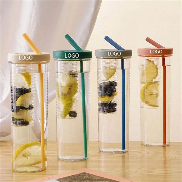 Large capacity fruit straw cup