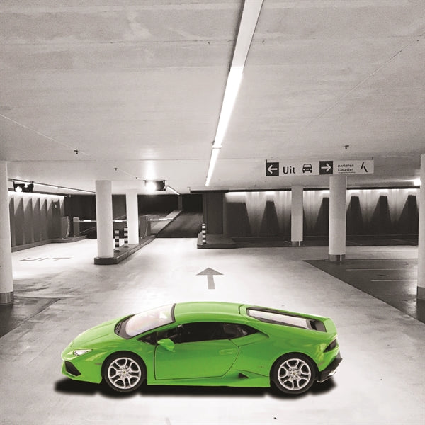 Lamborghini Huracan Full Color Graphics on Both Doors (u)