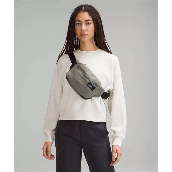 Clean Lines Belt Bag 2L