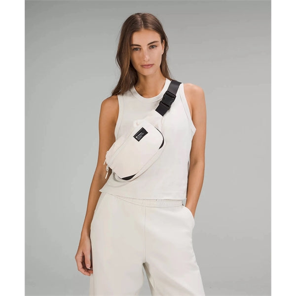 Clean Lines Belt Bag 2L