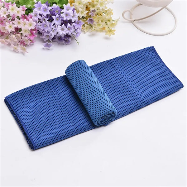 Cooling Ice Towel with Carabiner 11 3/4 x 35 1/2"