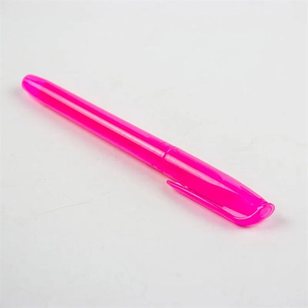 Slanted Tip Highlighter