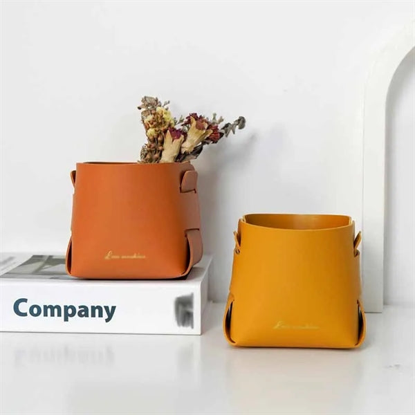 Desktop storage box pen holder
