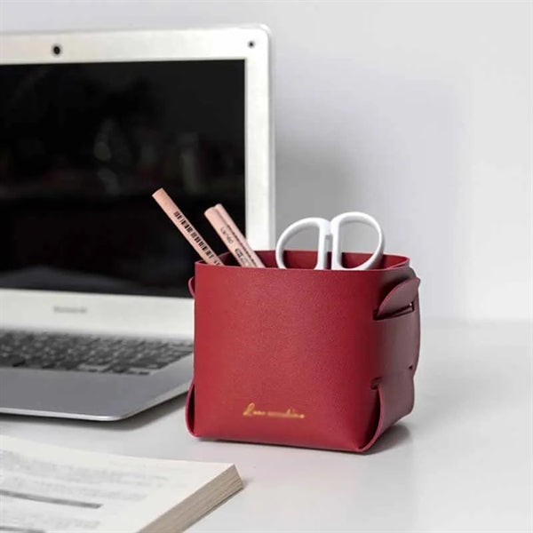 Desktop storage box pen holder