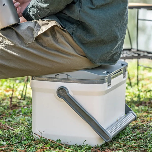 15.1 L Adventure Cooler