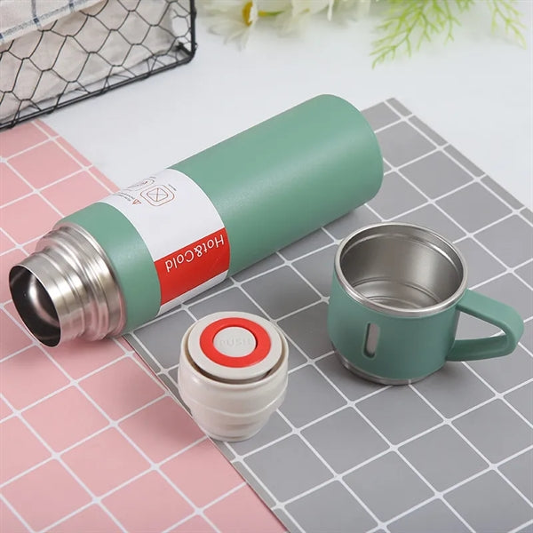 Vacuum Flask With 3 Cups Gift Set
