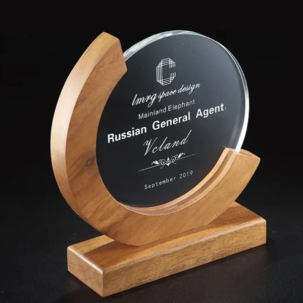 Round Moon Wood Award