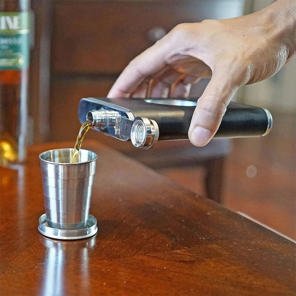 8oz Portable Hip Flask with Built In Collapsible Shot Glass