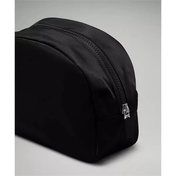 City Essentials Pouch 2L