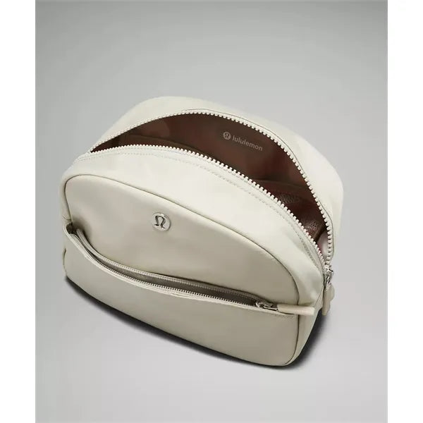 City Essentials Pouch 2L