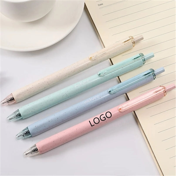 Wheat Straw Pen