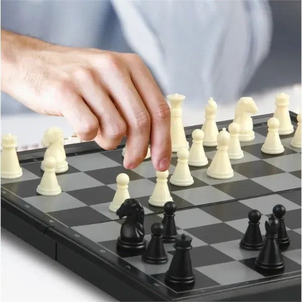 Portable Magnetic Chess Set