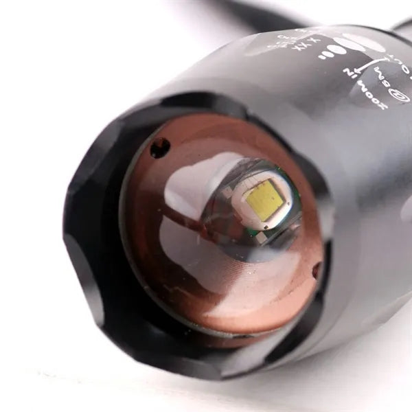Portable Waterproof Zoomable FlashLight