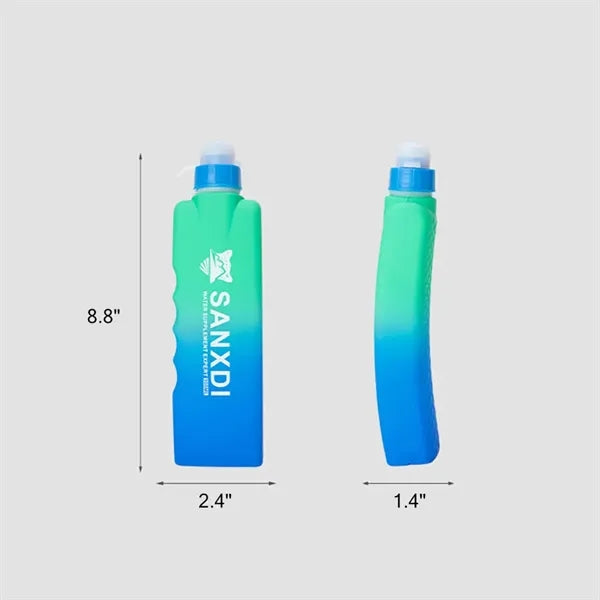 Curved close-fitting squeeze waist bag water cup