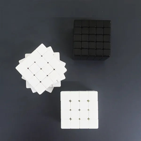 2.5 " x 2.5 " x 2.5'' Fun Cube