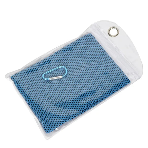 Sports Cooling Towel With Carabiner Pouch Packaging