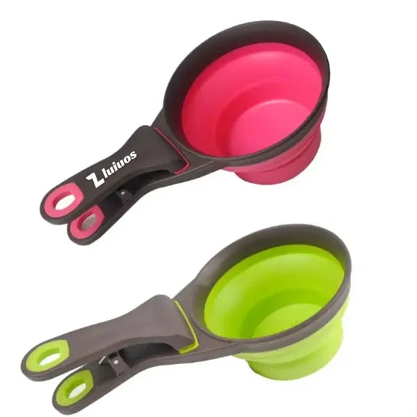 Pet Food Scoop With Collapsible Clip