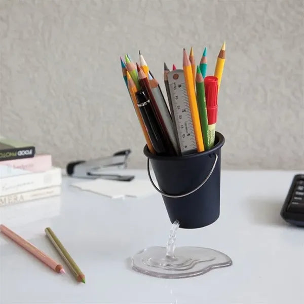 Floating pen holder