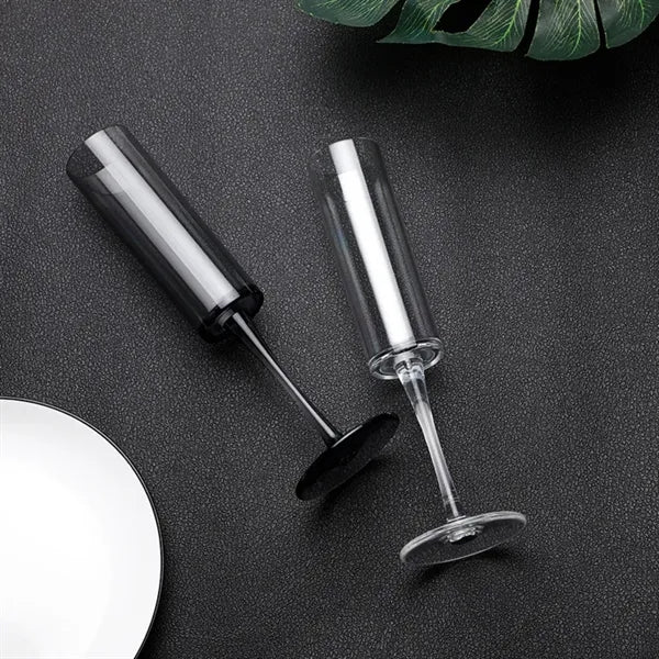 Elegant Plastic Champagne Flutes for Weddings and Events