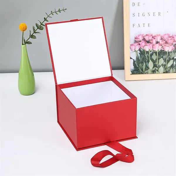 Medium Gift Box with Lid