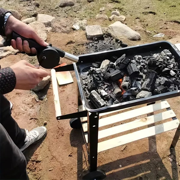 BARBECUE ACCESSORIES Hand-operated blower.
