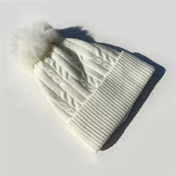 Chunky Knit Lined Beanie Hat w/ Patch Logo