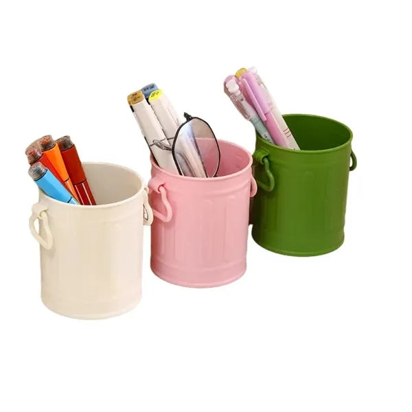 Cute Retro Desktop Pen Holder