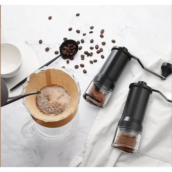 Portable manual coffee grinder
