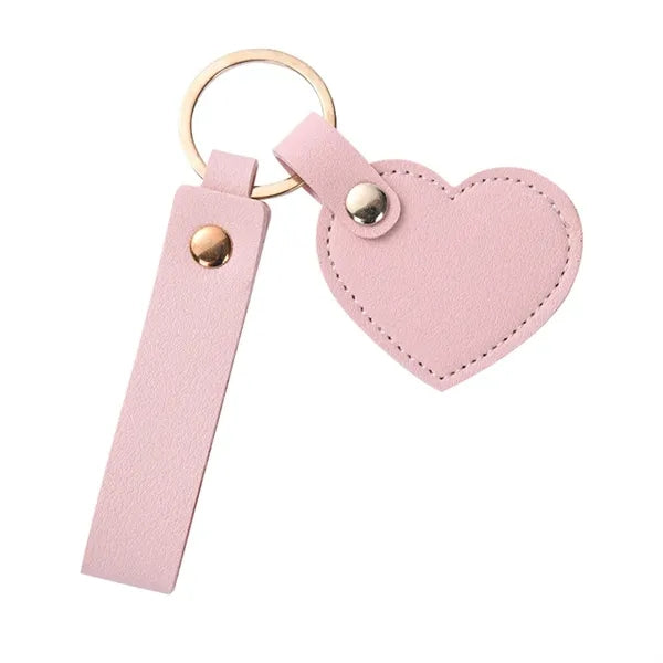 Heart Shaped Leather Keychain Can Be Customized Logo